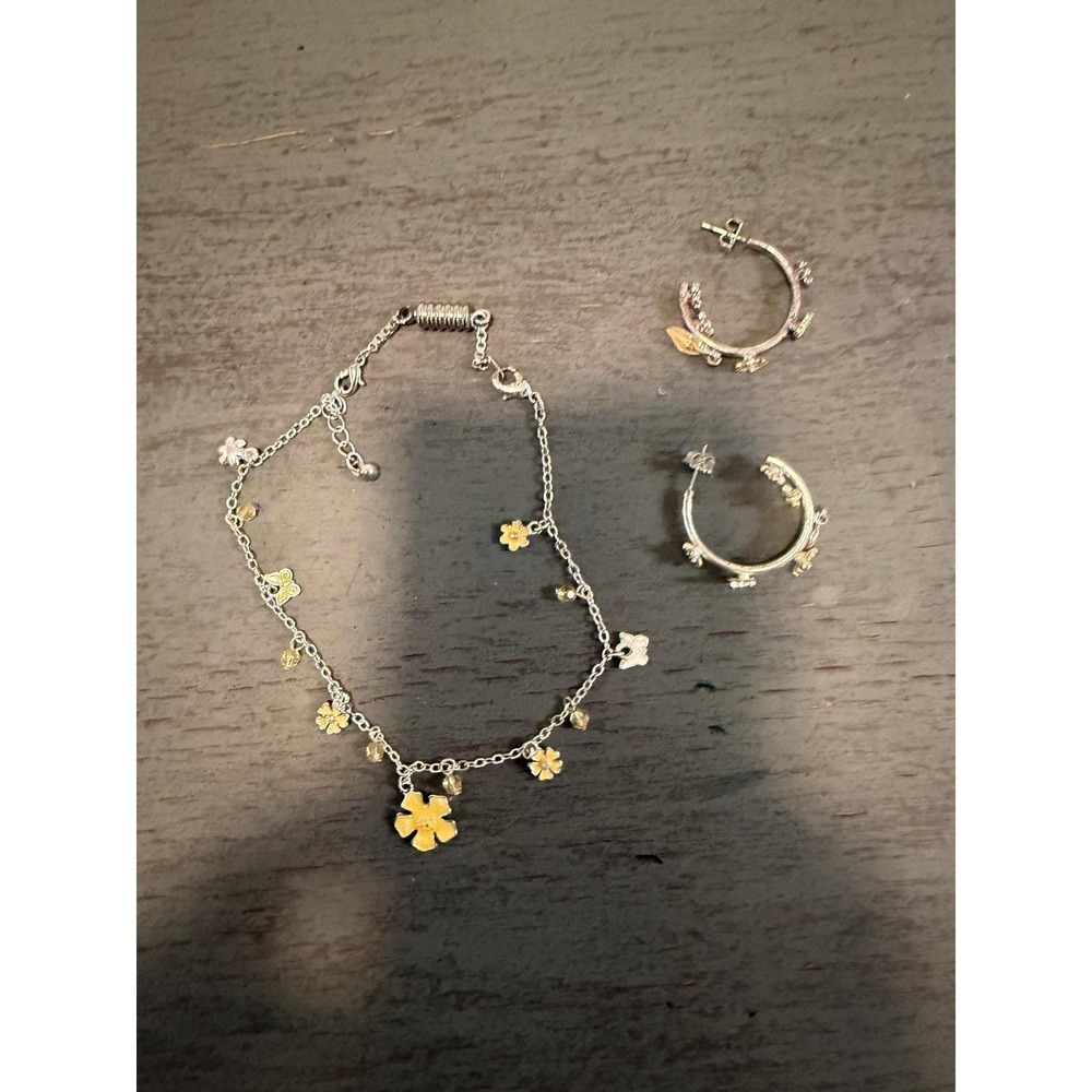 vintage Yellow Enamel Flower Charm Bracelet Hoop Earrings Jewelry sillver Tone